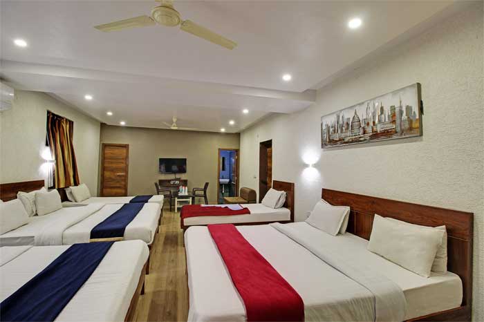 9-beds-family-room