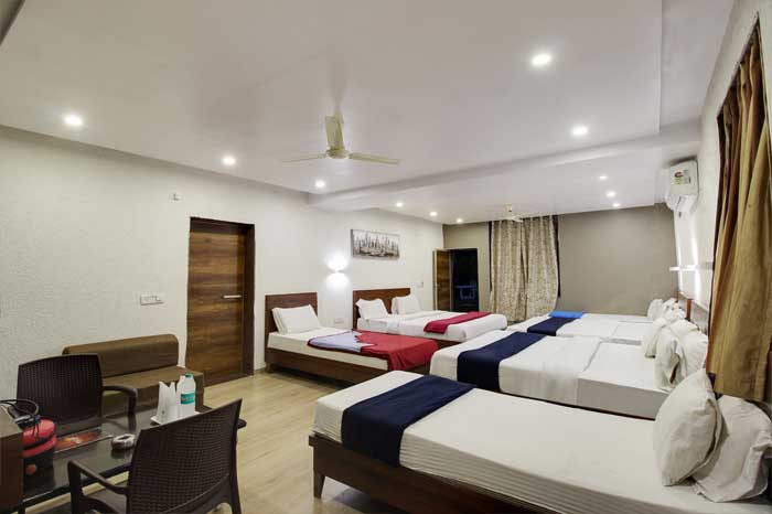 9-beds-family-room