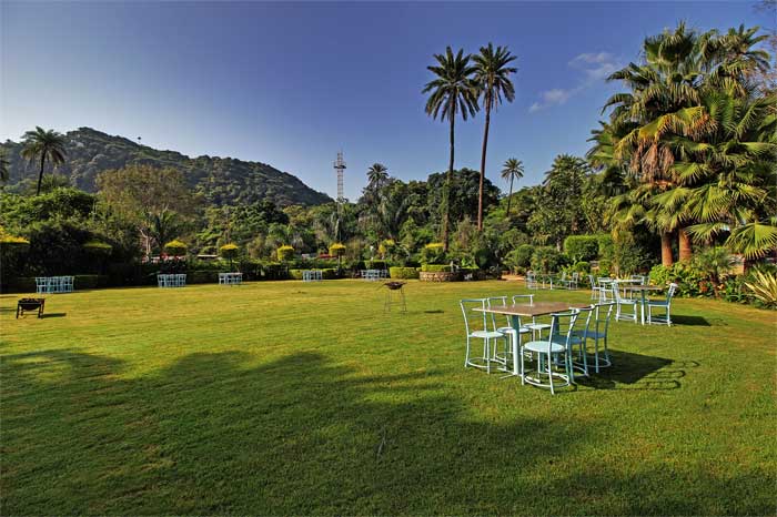 achal-resort-garden