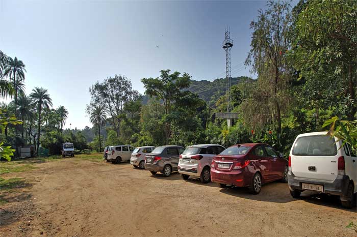 achal-resort-parking